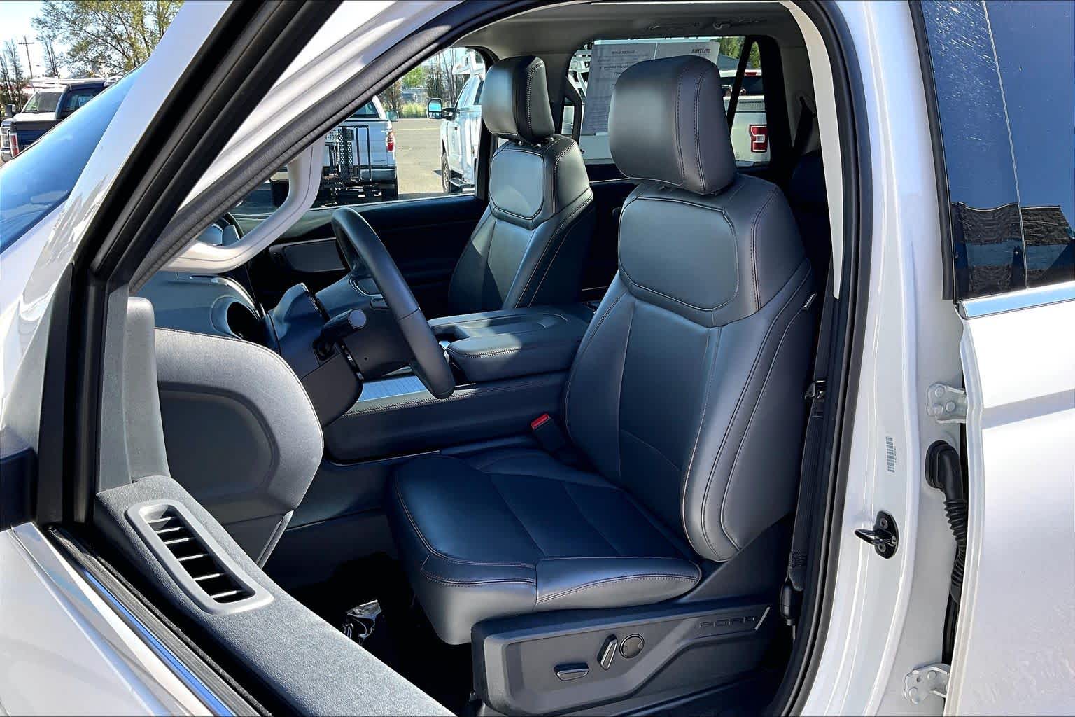 Thumbnail: 2025 Ford Expedition - 11