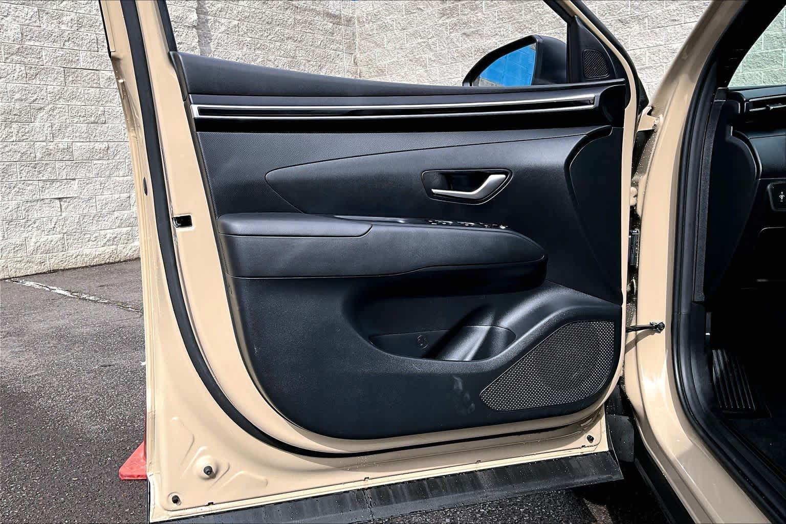 Thumbnail: 2023 Hyundai Santa Cruz - 27