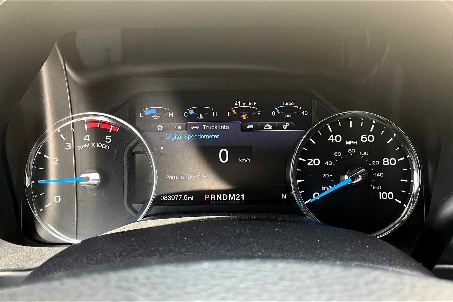 2017 Ford F-350 Lariat 17