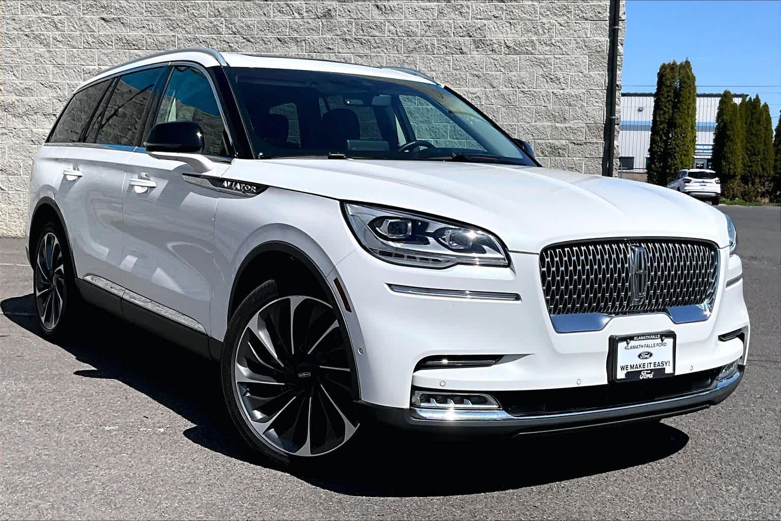 Thumbnail: 2020 Lincoln Aviator - 21