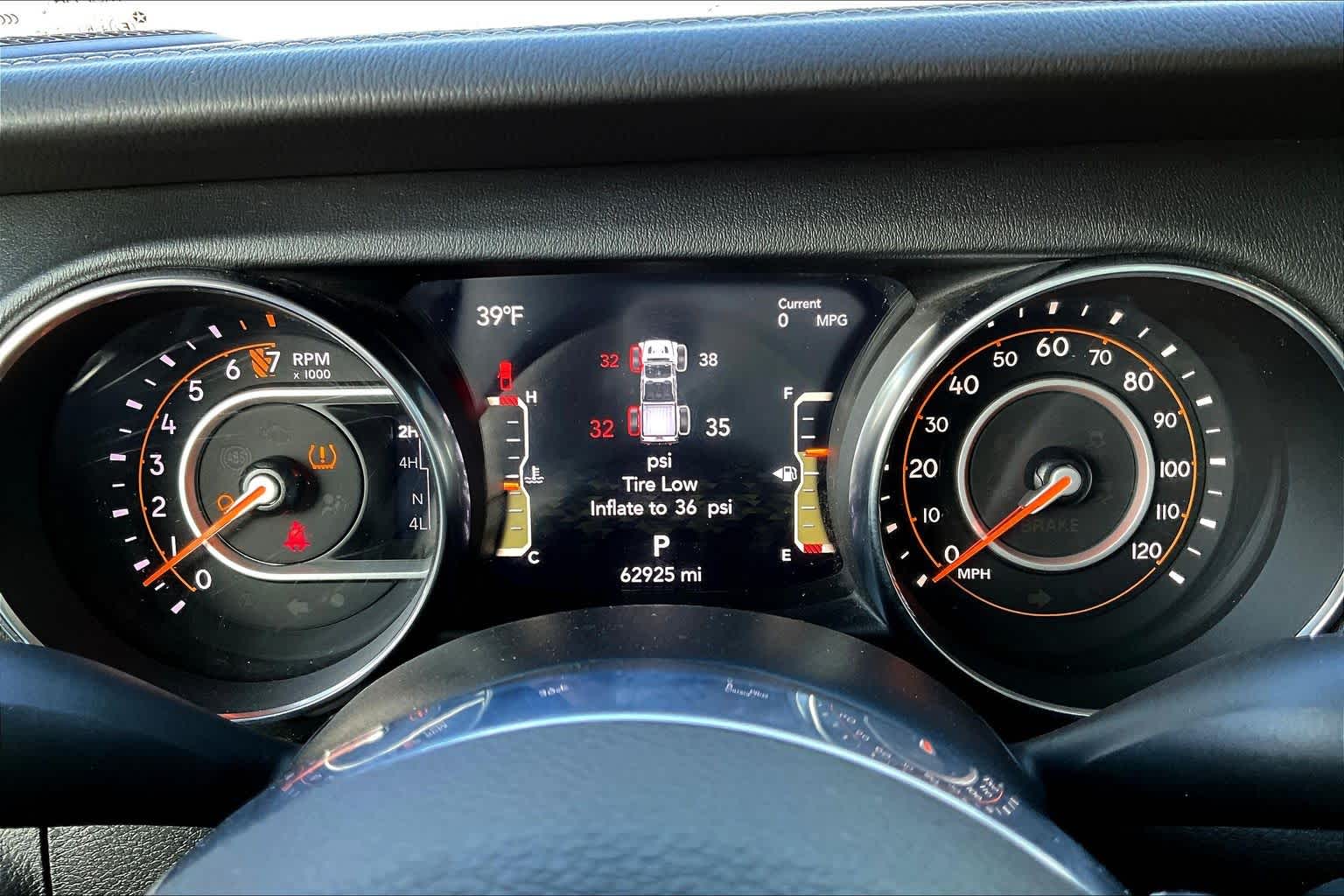 Thumbnail: 2020 Jeep Gladiator - 17