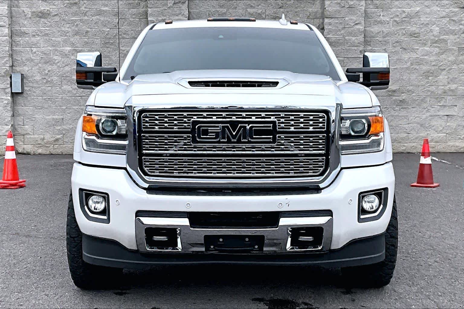 Thumbnail: 2018 GMC Sierra 3500 - 6