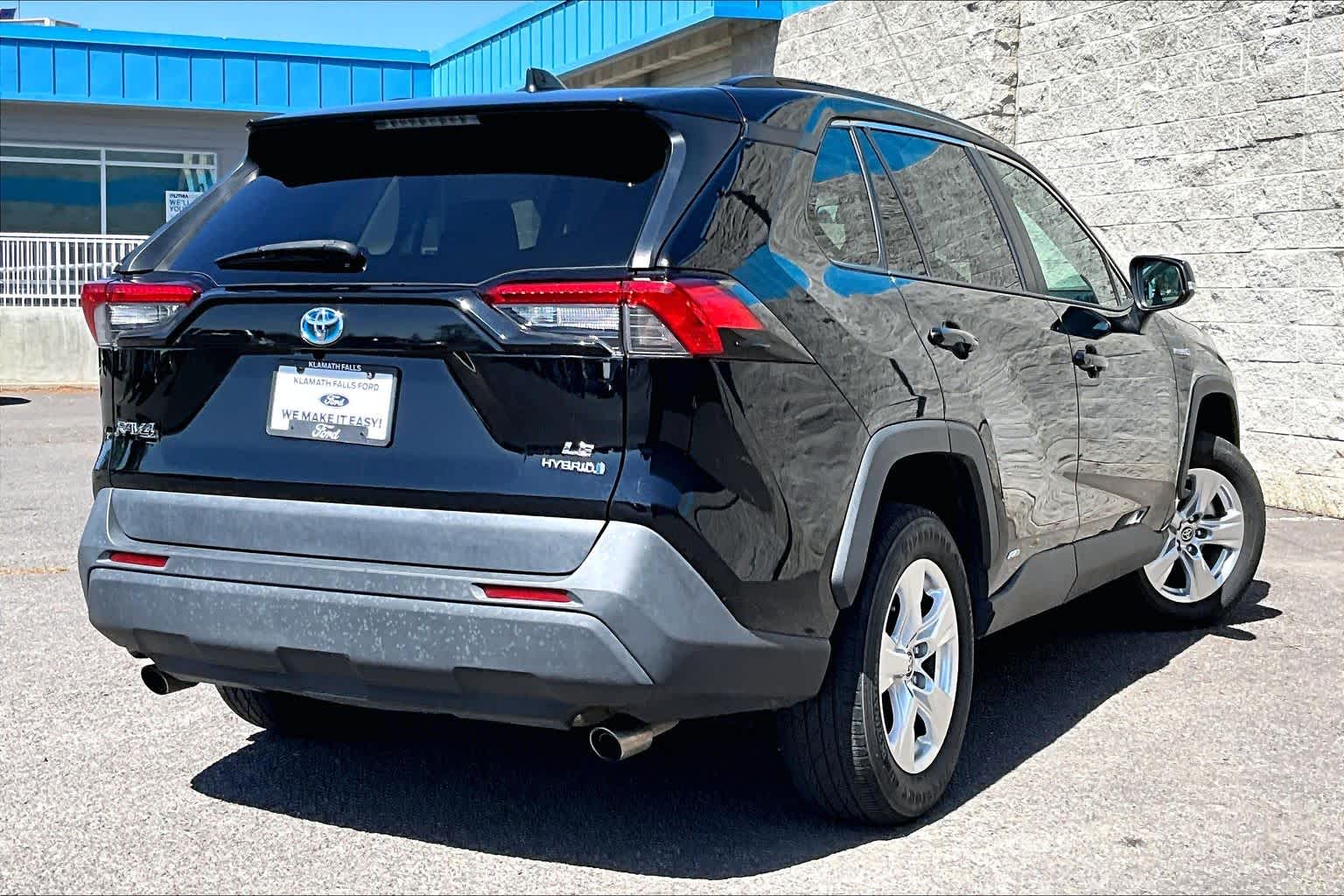 Thumbnail: 2021 Toyota RAV4 - 22