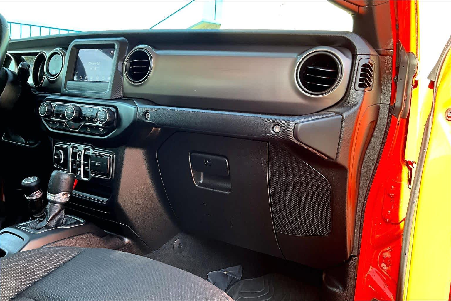 Thumbnail: 2020 Jeep Gladiator - 23