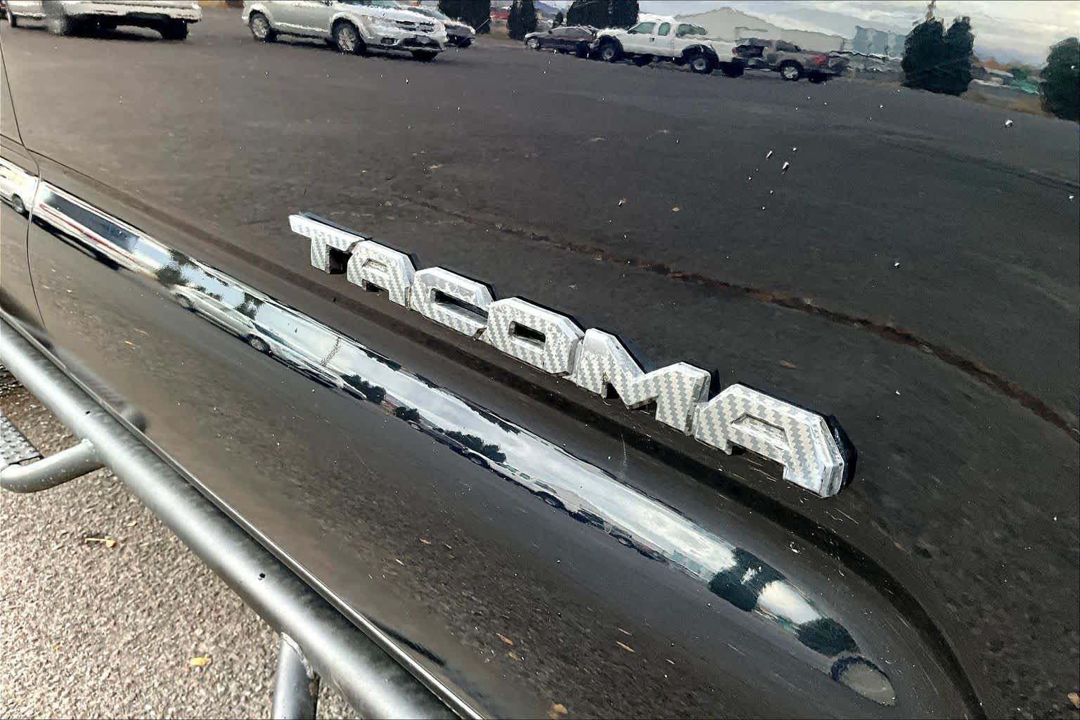 Thumbnail: 2020 Toyota Tacoma - 7