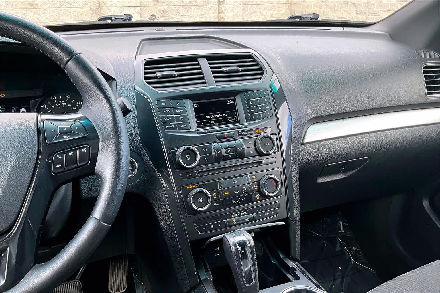 Thumbnail: 2016 Ford Explorer - 15