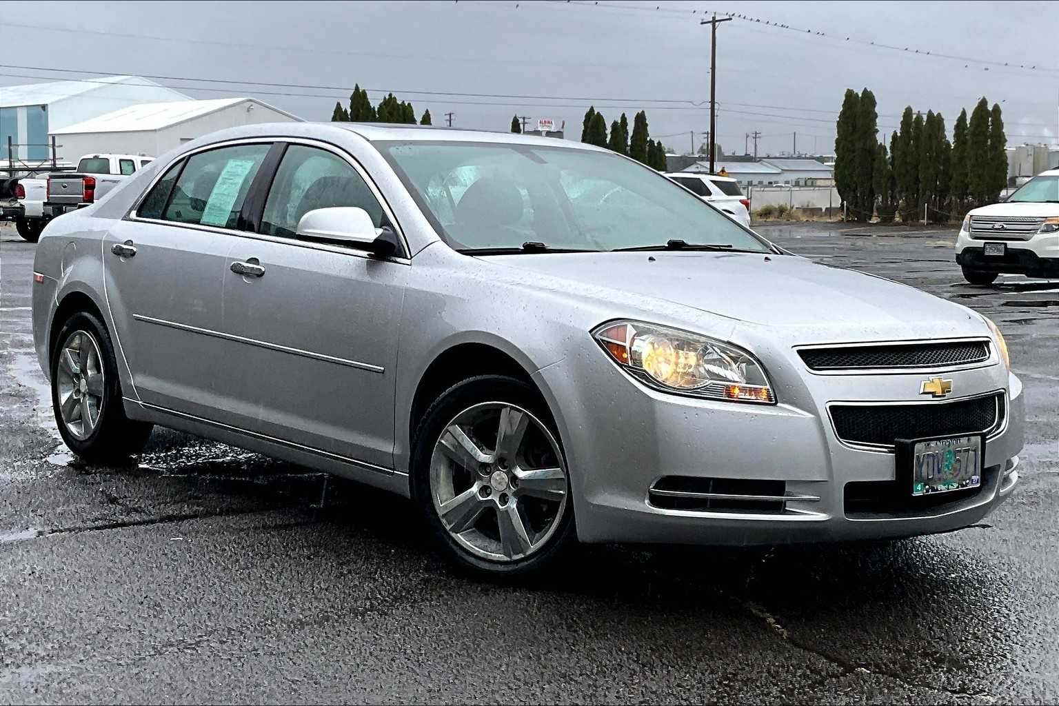 Thumbnail: 2012 Chevrolet Malibu - 21
