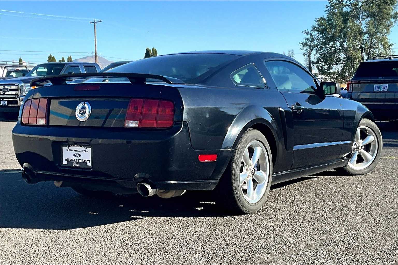 Thumbnail: 2008 Ford Mustang - 18