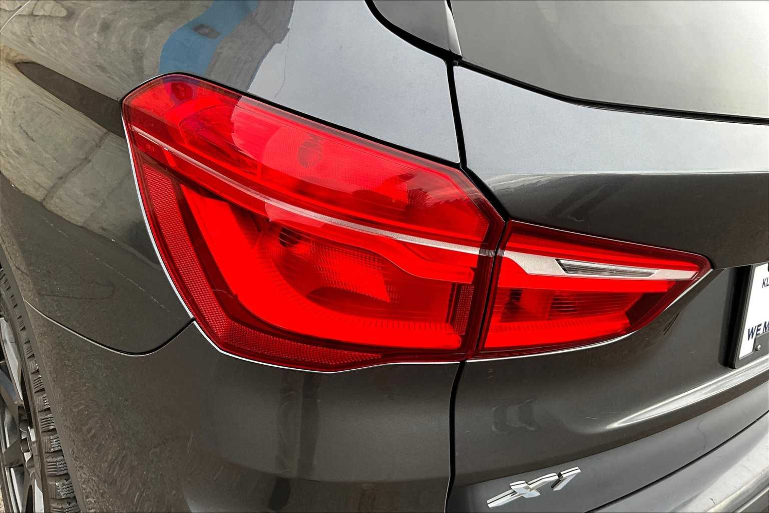 Thumbnail: 2019 BMW X1 - 32