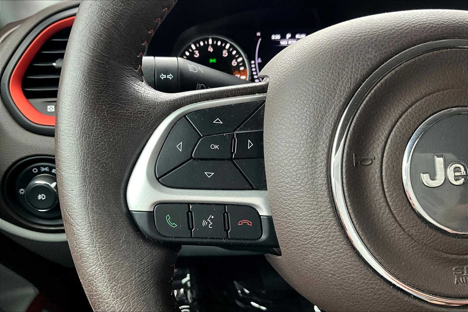 Thumbnail: 2017 Jeep Renegade - 24