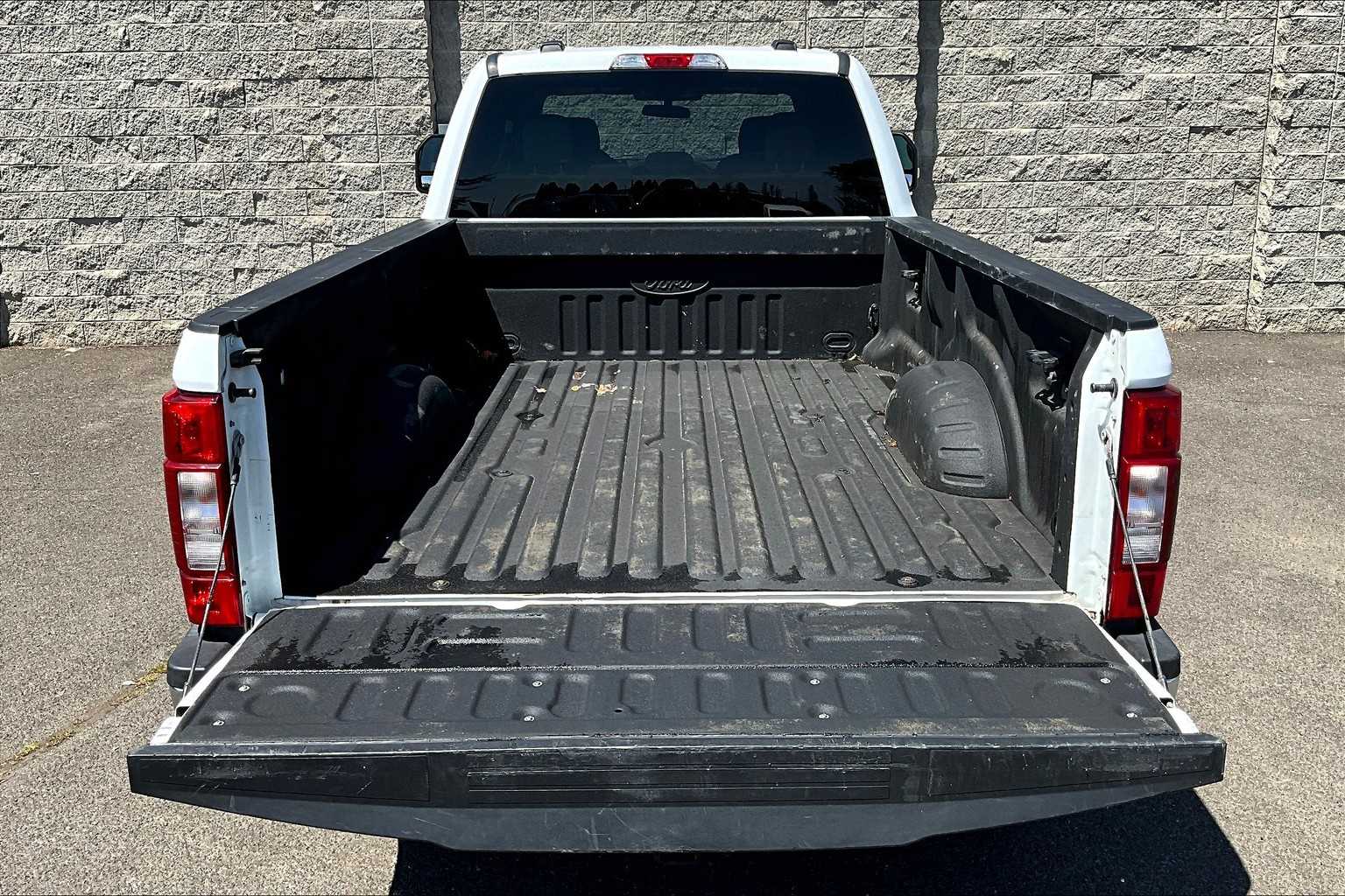 2022 Ford F-350 XLT 18