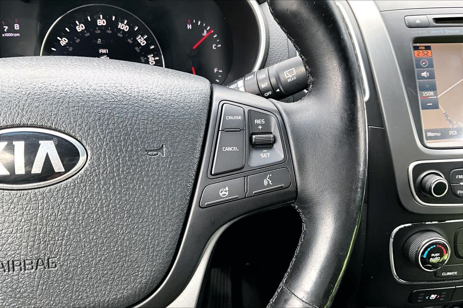 Thumbnail: 2014 Kia Sorento - 25