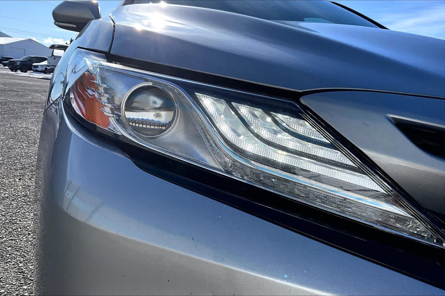 Thumbnail: 2020 Toyota Camry - 31