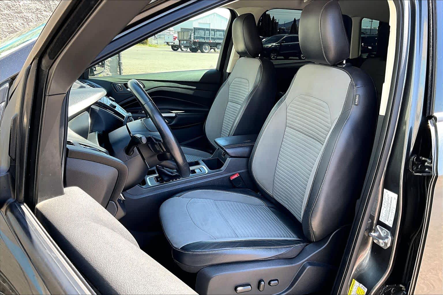 Thumbnail: 2018 Ford Escape - 11