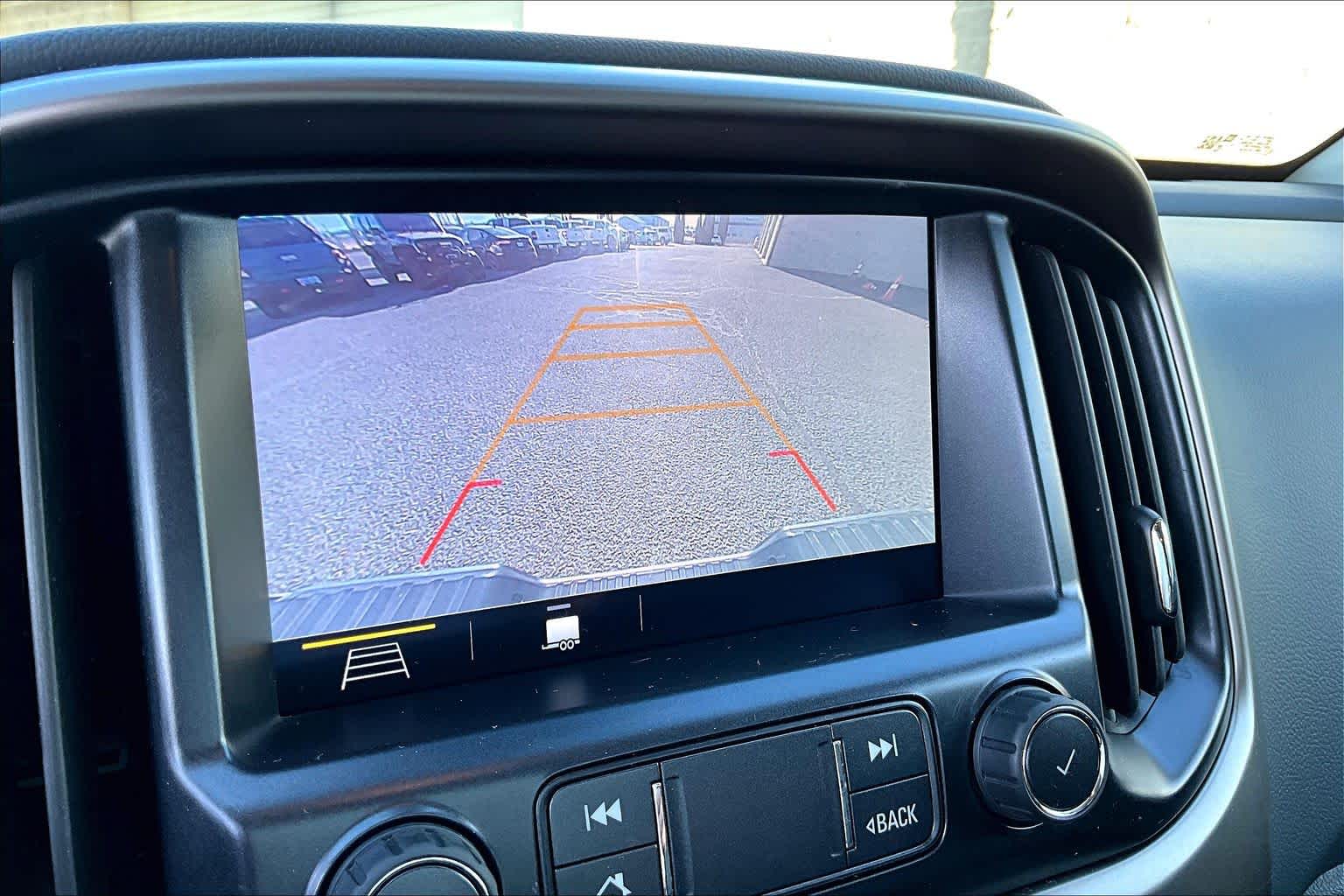 Thumbnail: 2021 Chevrolet Colorado - 26