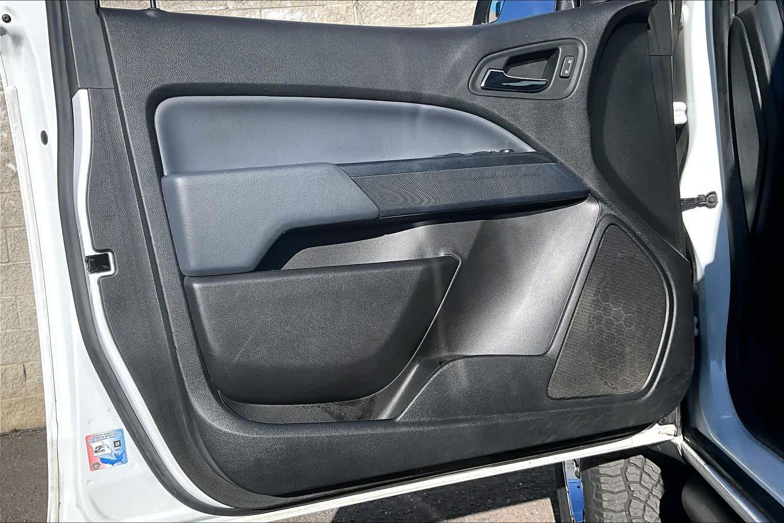 Thumbnail: 2021 Chevrolet Colorado - 27