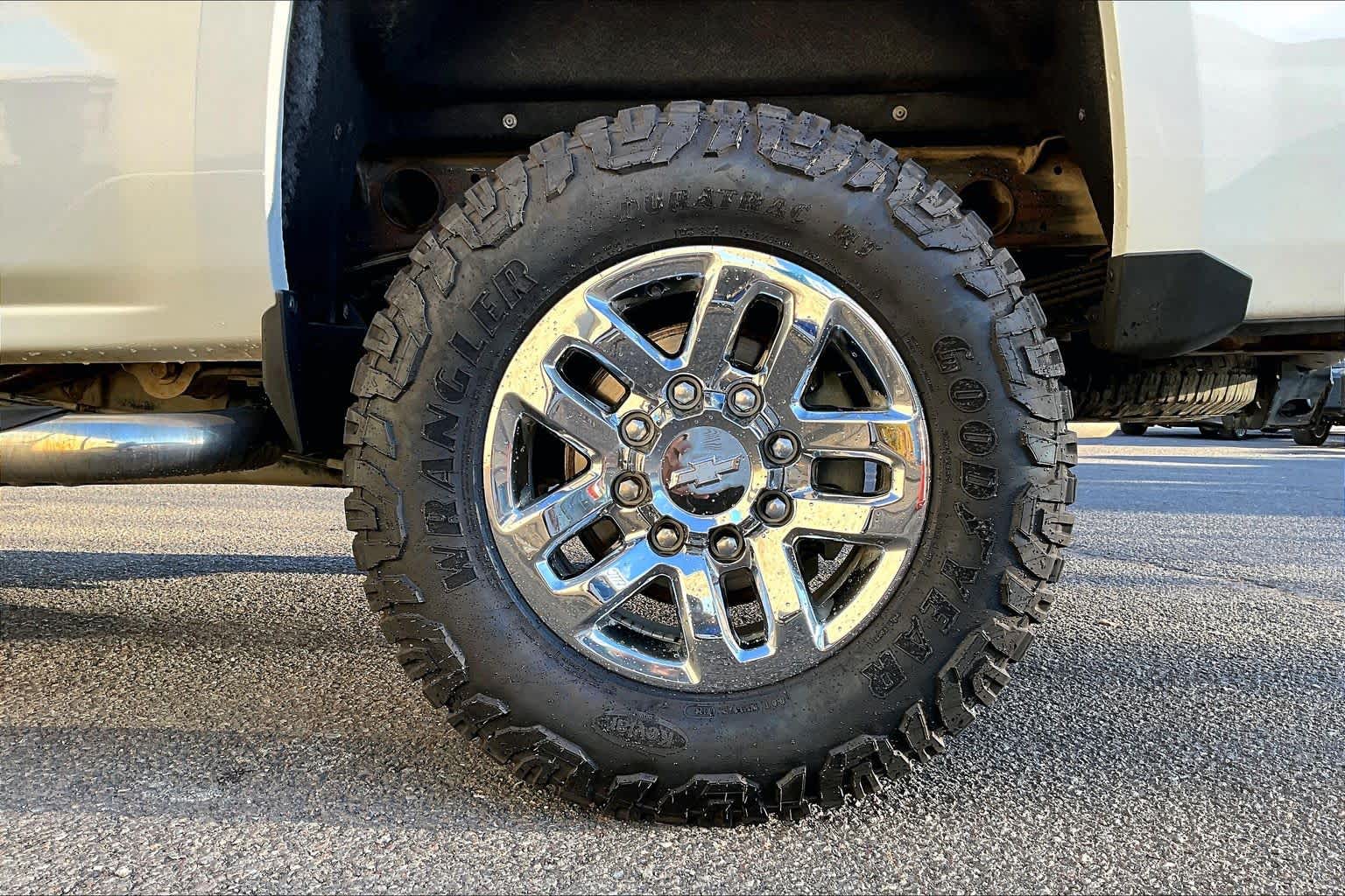 Thumbnail: 2015 Chevrolet Silverado 2500 - 35