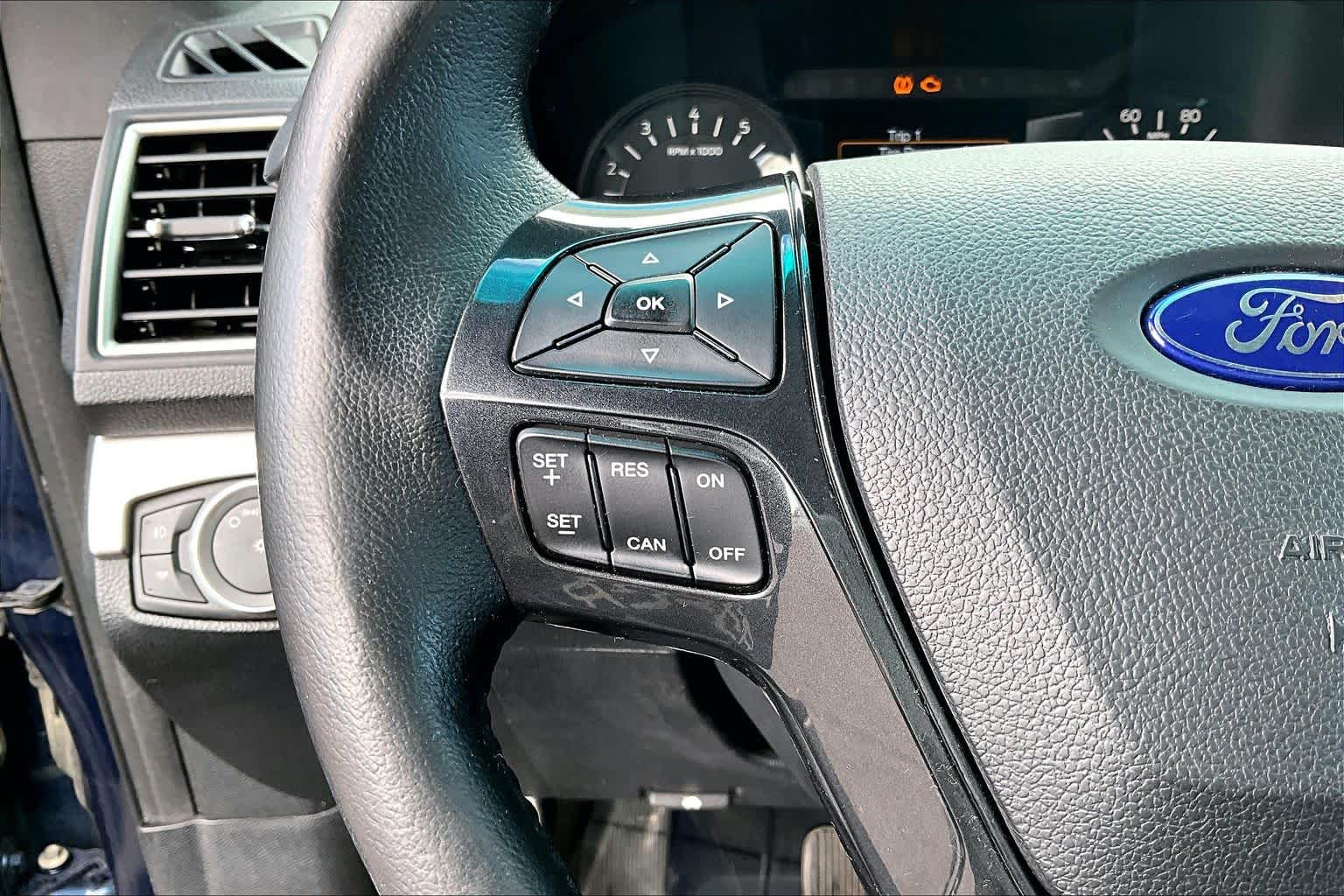 Thumbnail: 2016 Ford Explorer - 24