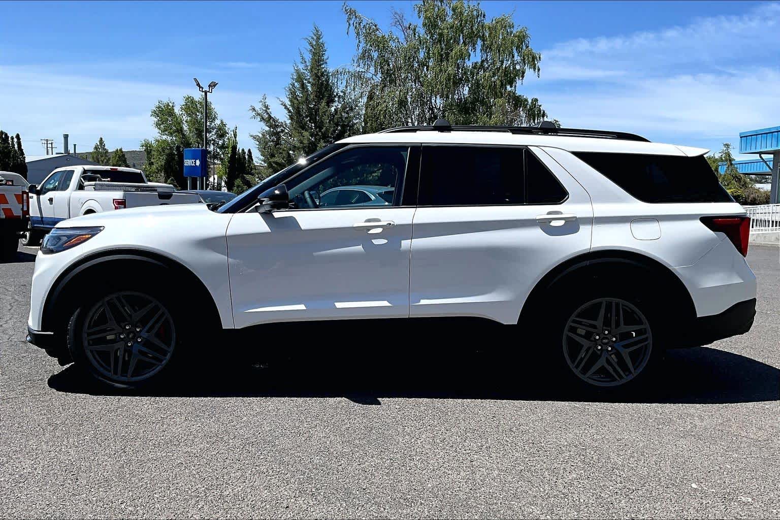Thumbnail: 2026 Ford Explorer - 3