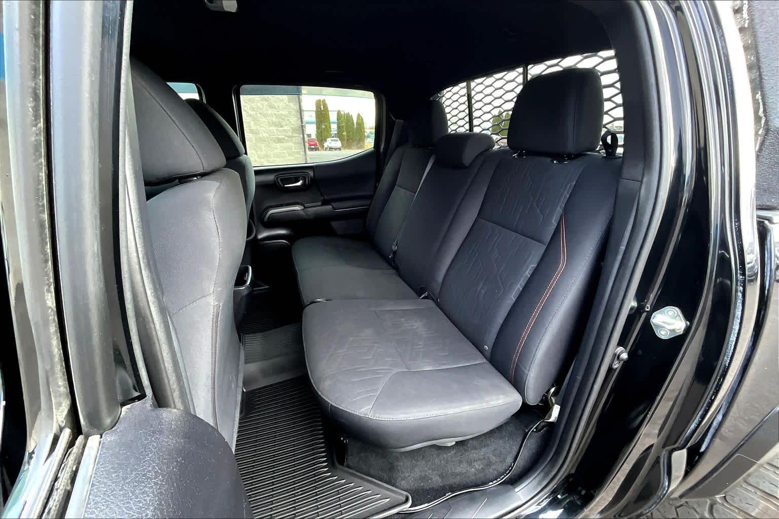 Thumbnail: 2020 Toyota Tacoma - 29