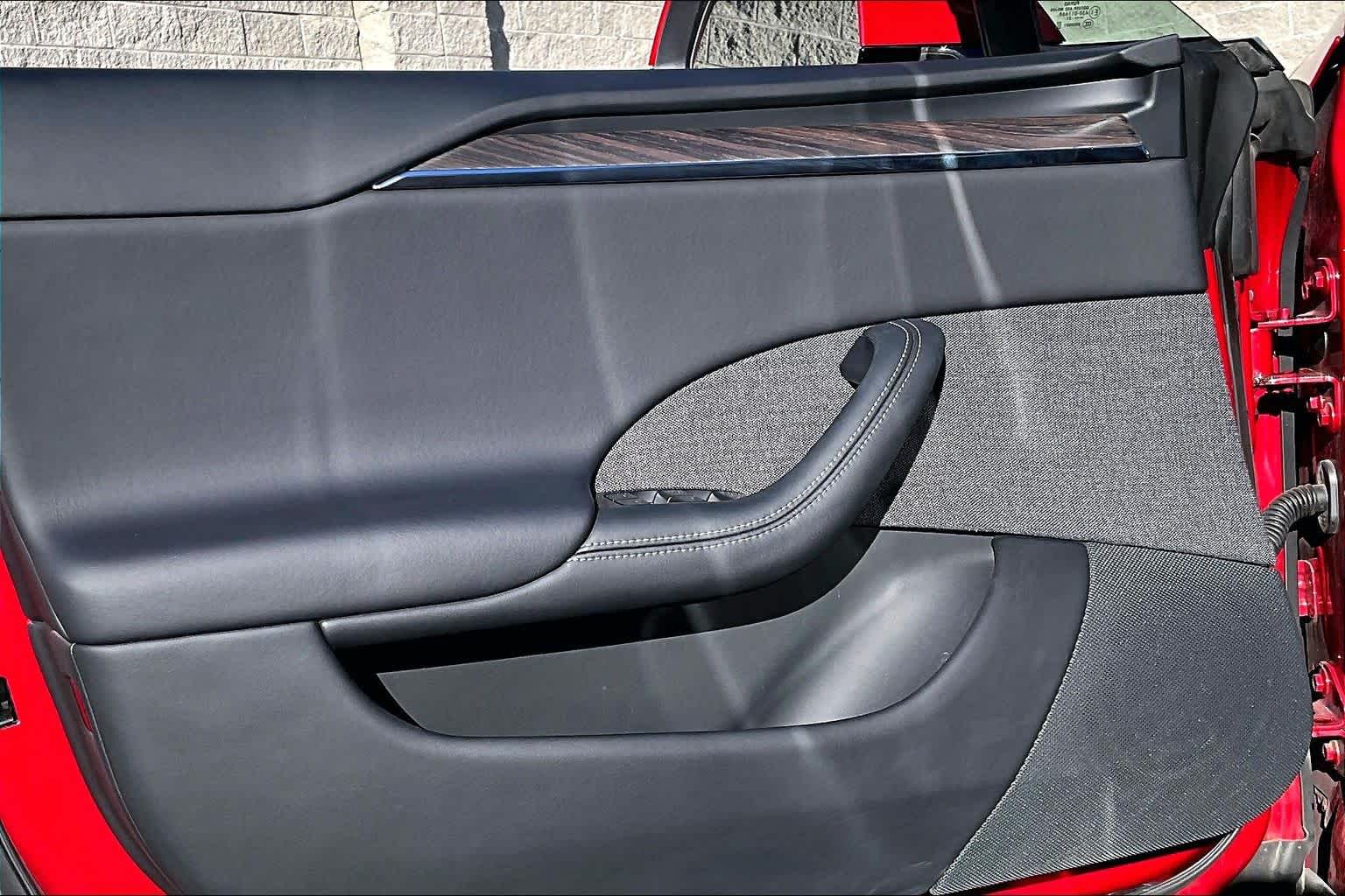 Thumbnail: 2022 Tesla Model S - 27