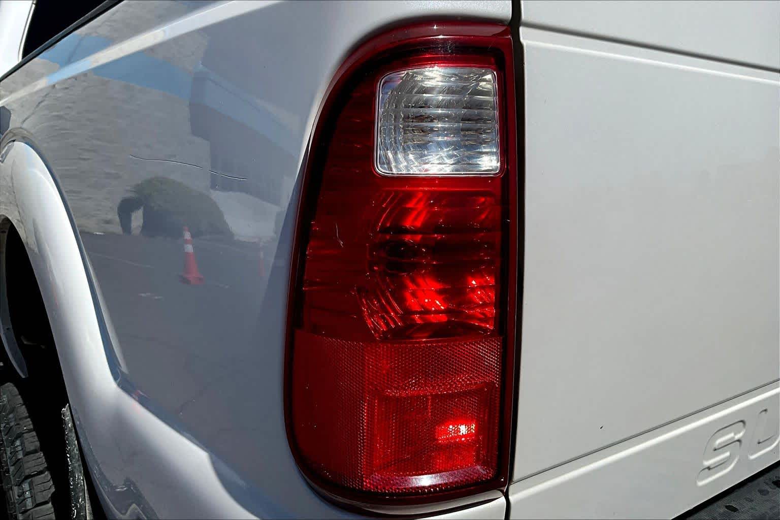 Thumbnail: 2016 Ford F-350 - 32