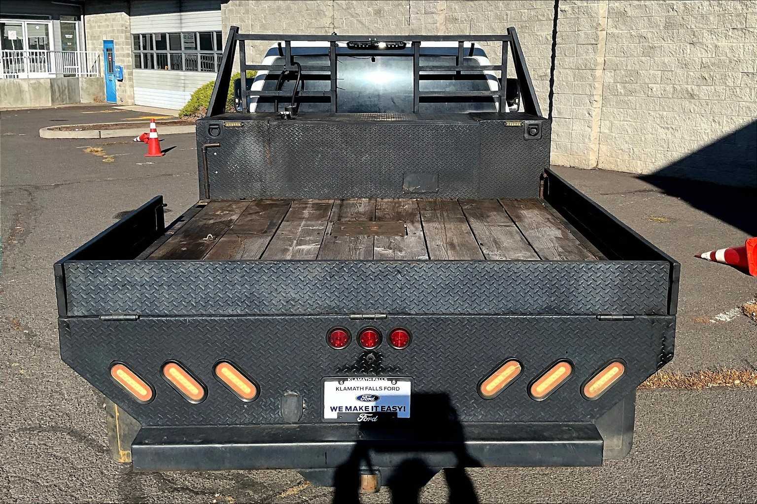 Thumbnail: 2010 Chevrolet Silverado 3500 - 18