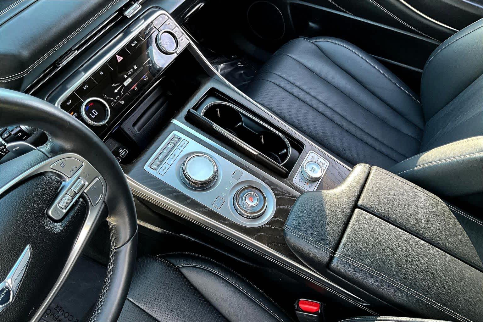 Thumbnail: 2024 Genesis GV80 - 16