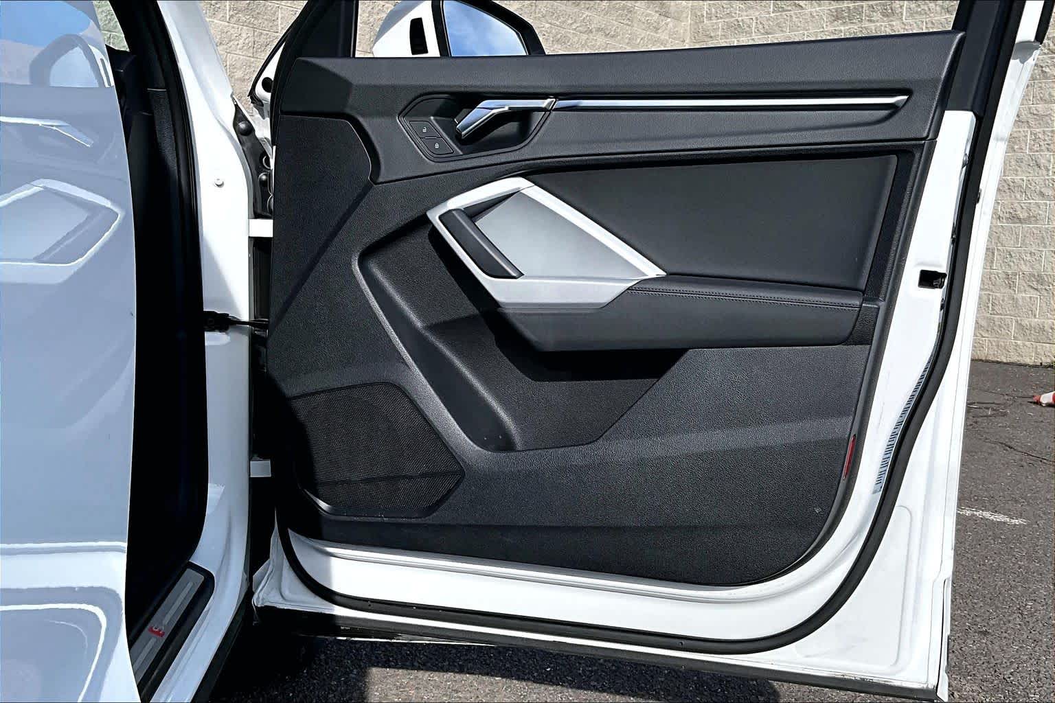 Thumbnail: 2022 Audi Q3 - 28