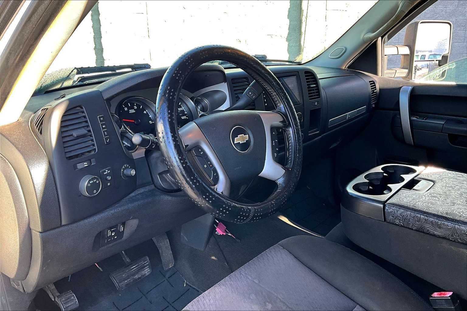 Thumbnail: 2010 Chevrolet Silverado 3500 - 2