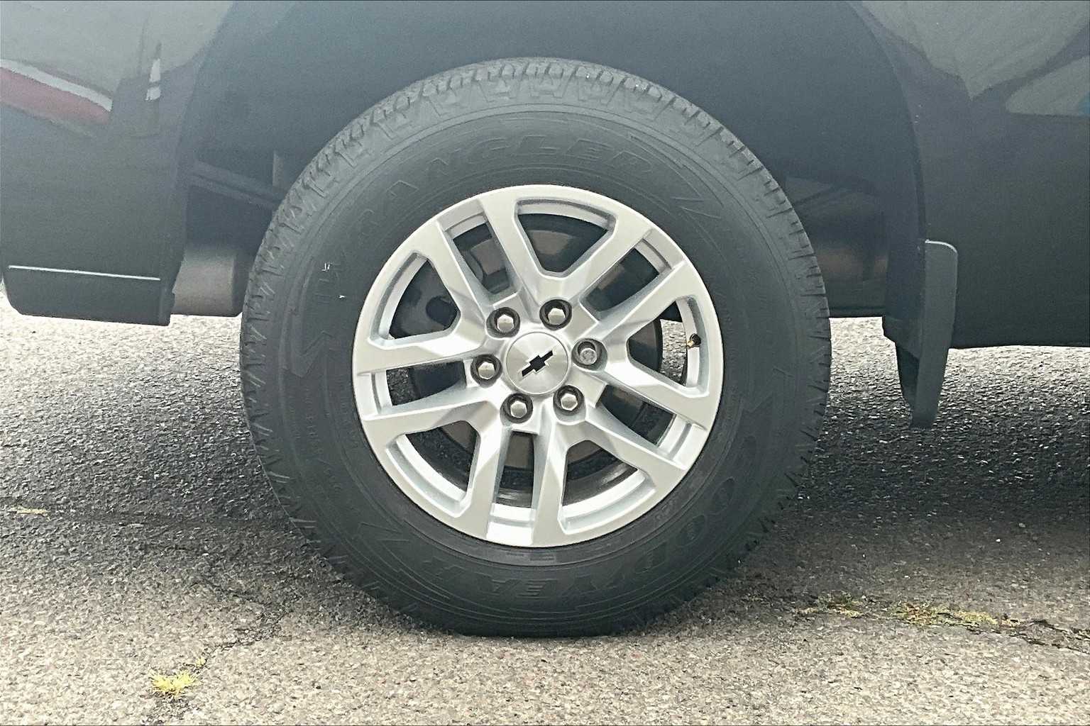 Thumbnail: 2021 Chevrolet Silverado 1500 - 36