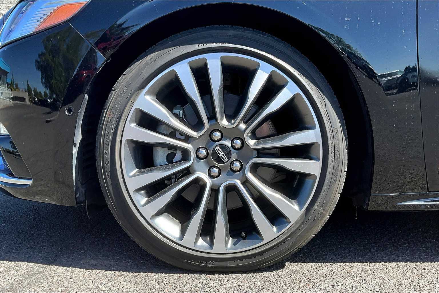 Thumbnail: 2018 Lincoln Continental - 8