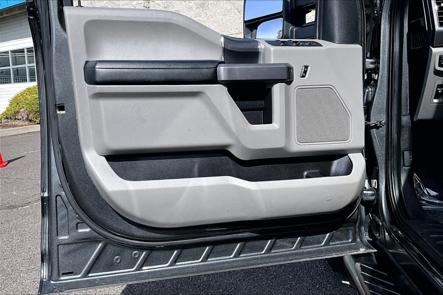 Thumbnail: 2020 Ford F-150 - 27