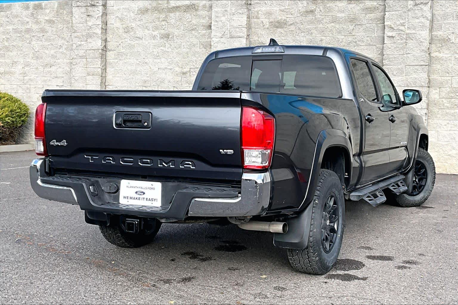 Thumbnail: 2020 Toyota Tacoma - 7