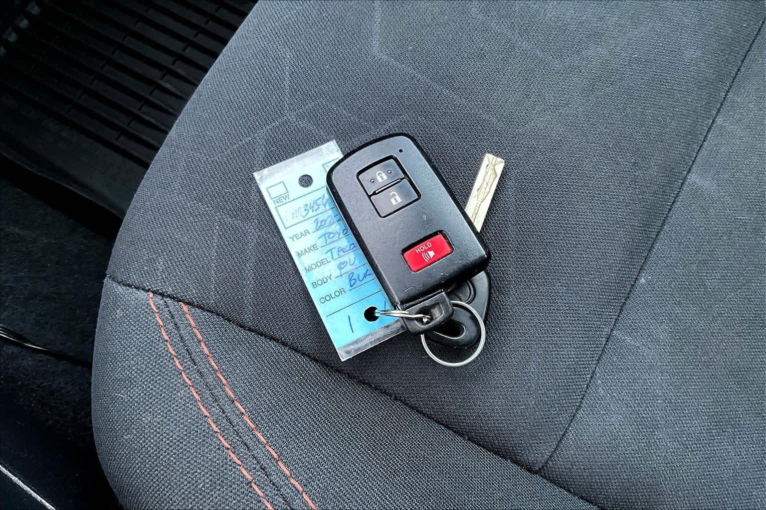 Thumbnail: 2020 Toyota Tacoma - 19