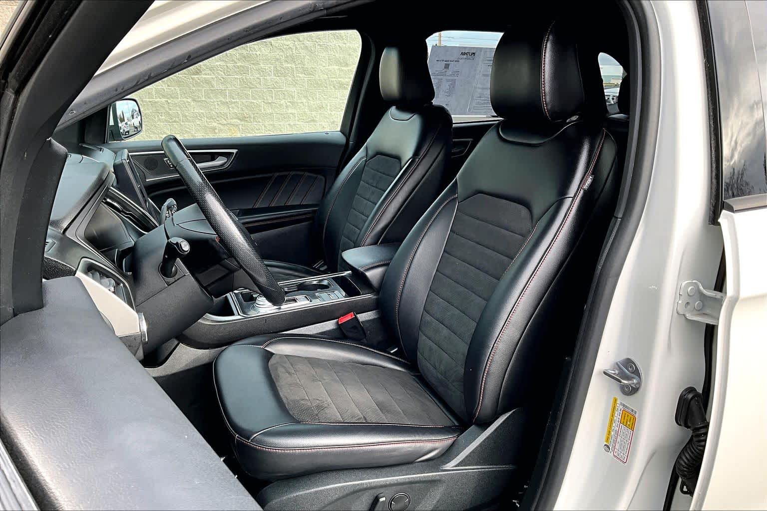 Thumbnail: 2022 Ford Edge - 11