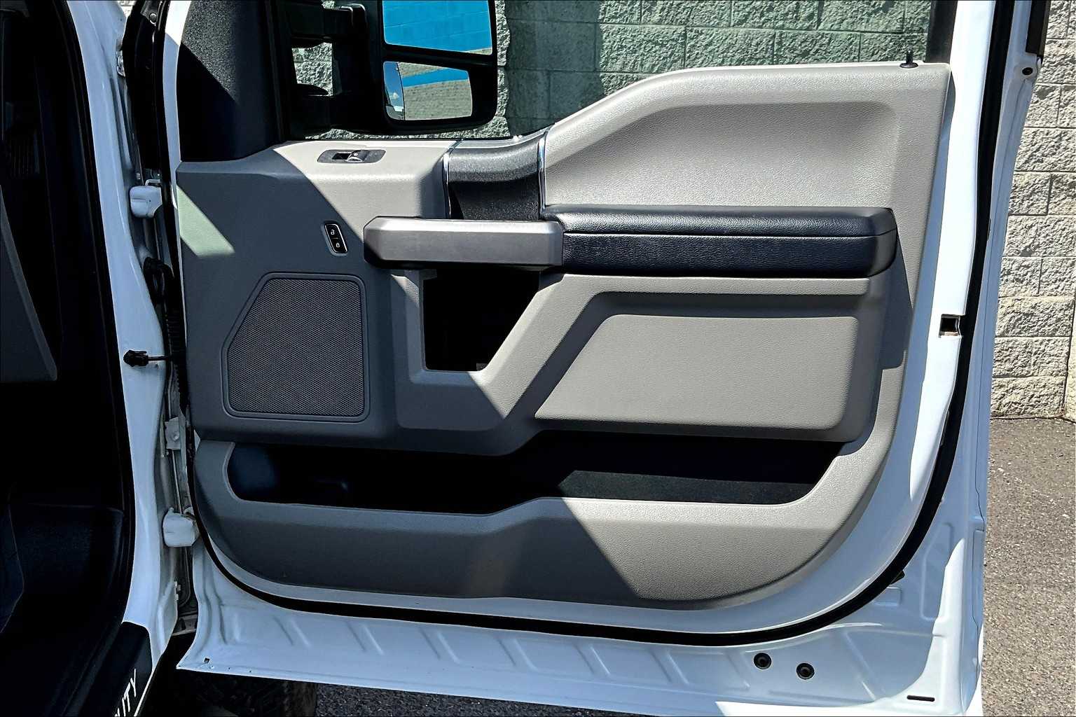 Thumbnail: 2020 Ford F-250 - 28