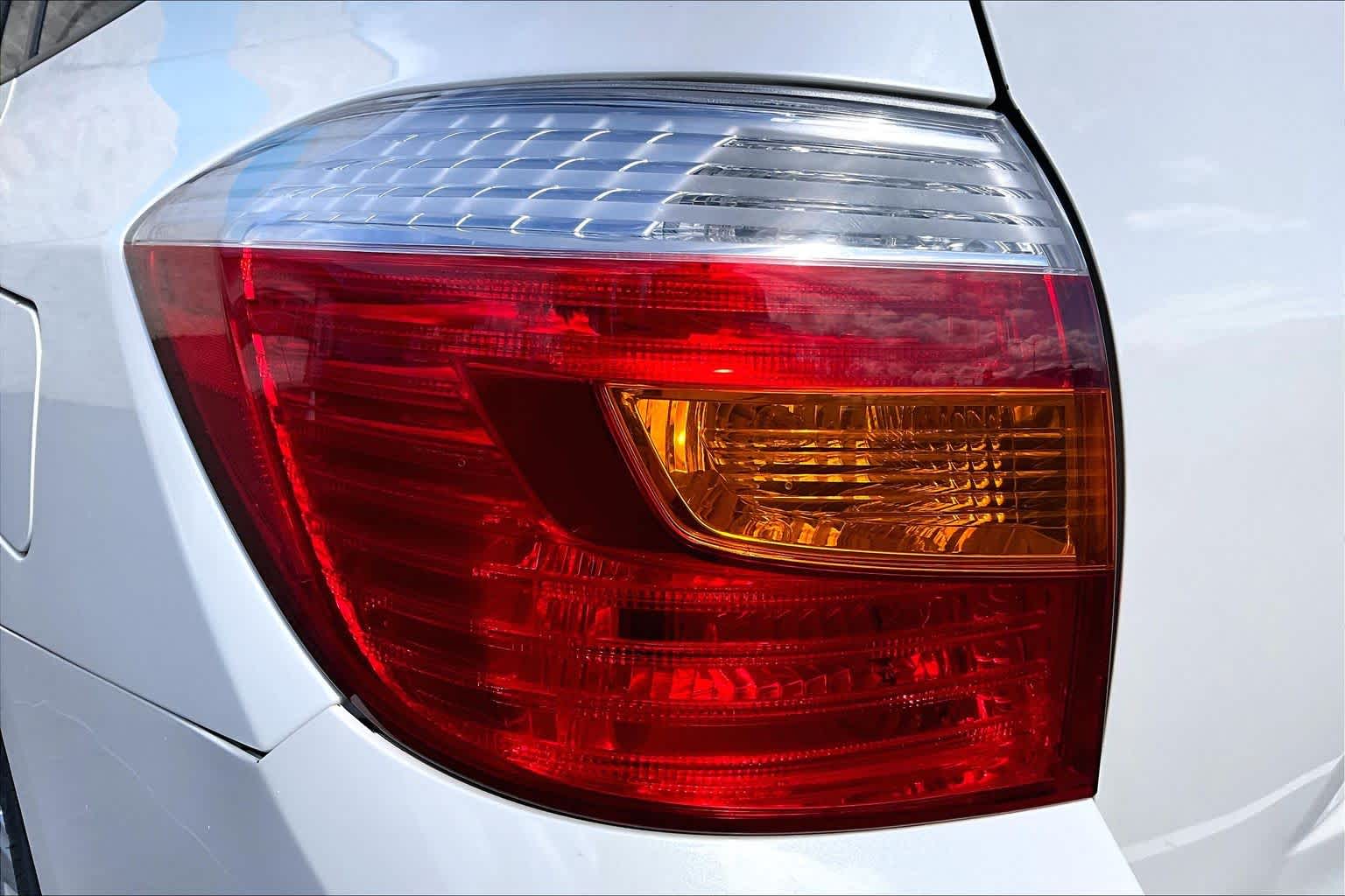 Thumbnail: 2010 Toyota Highlander - 32