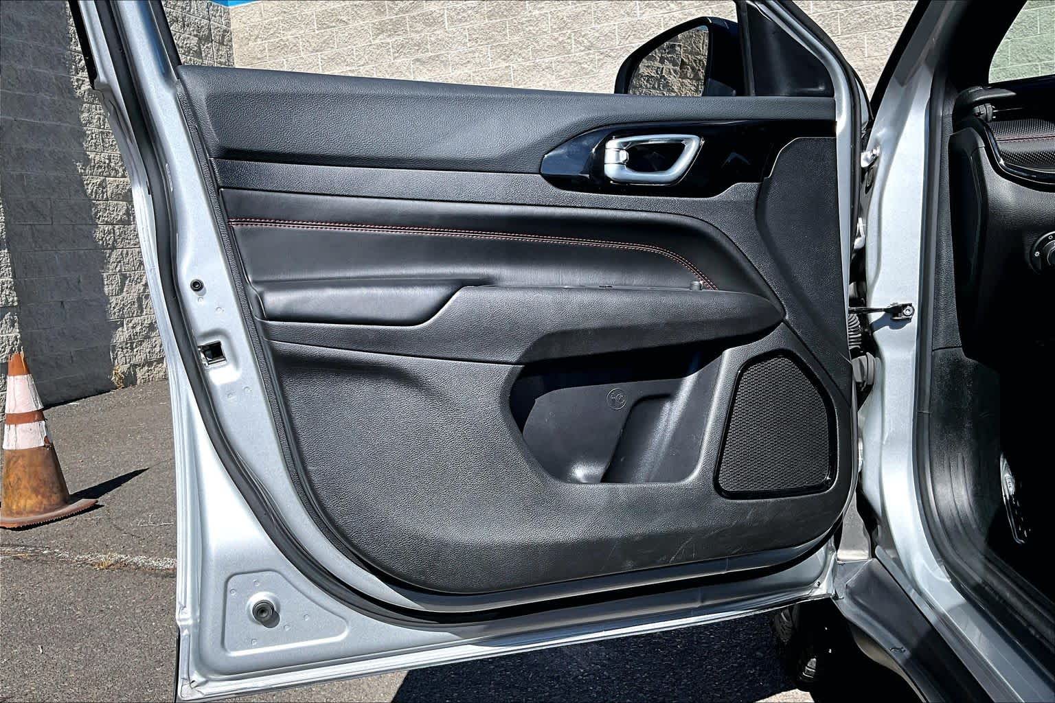 Thumbnail: 2025 Jeep Compass - 27