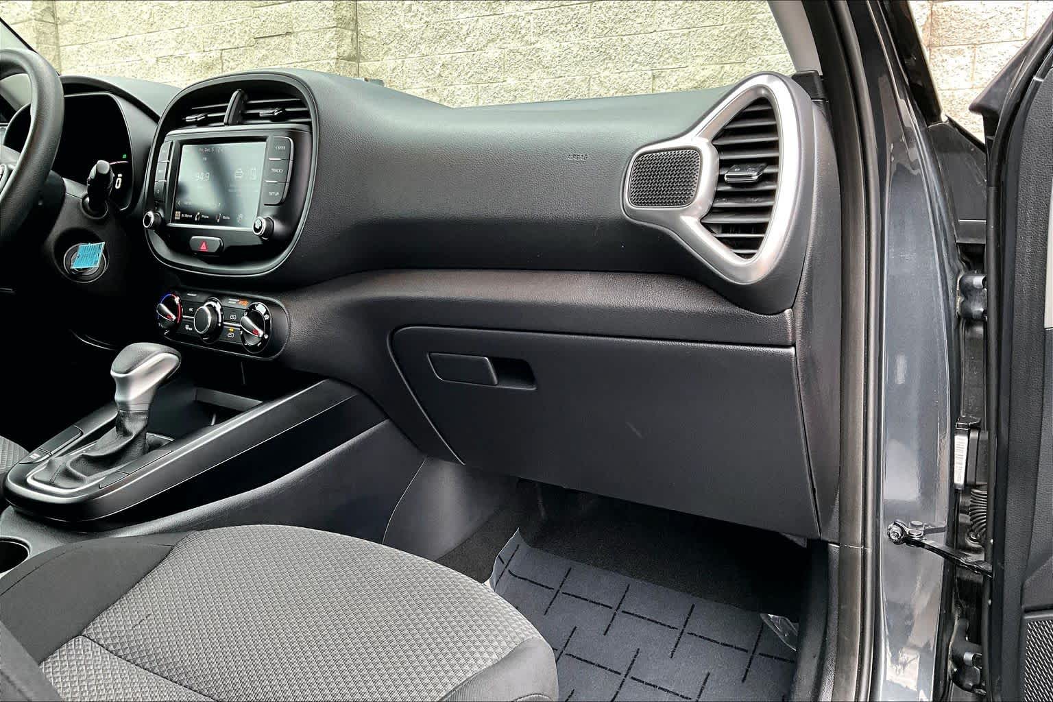 Thumbnail: 2023 Kia Soul - 23