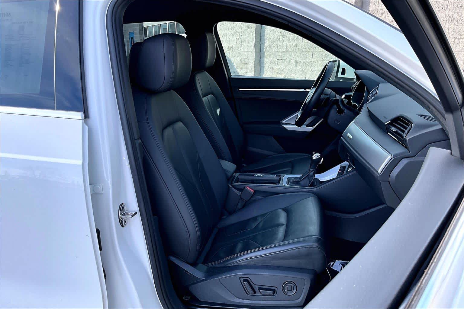 Thumbnail: 2022 Audi Q3 - 13