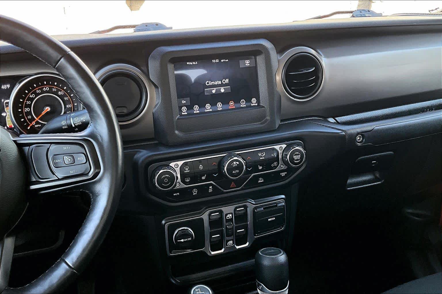 Thumbnail: 2020 Jeep Gladiator - 15