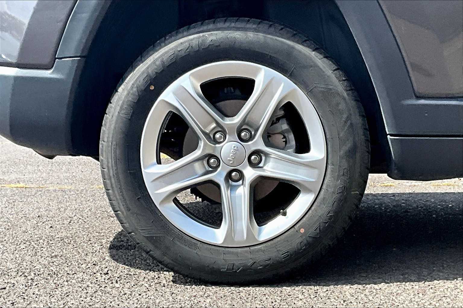 Thumbnail: 2024 Jeep Compass - 36