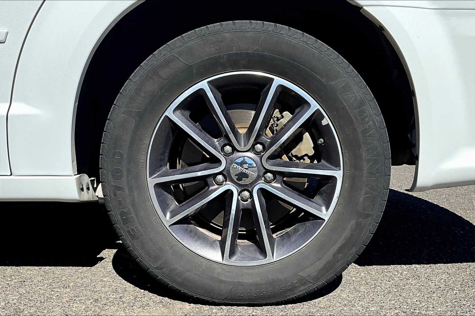 Thumbnail: 2017 Dodge Grand Caravan - 35