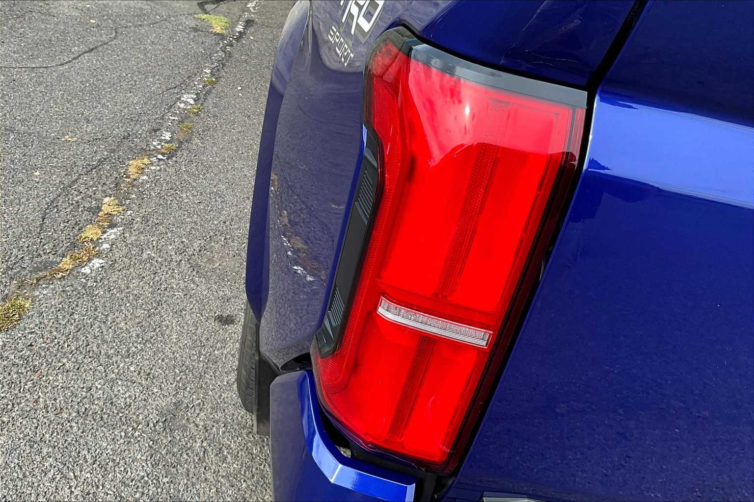 Thumbnail: 2024 Toyota Tacoma - 32