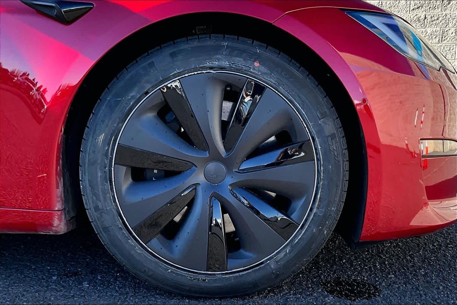 Thumbnail: 2022 Tesla Model S - 34