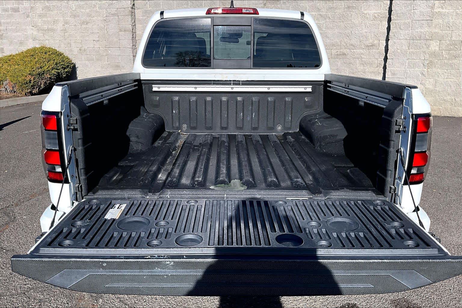 Thumbnail: 2022 Nissan Frontier - 18