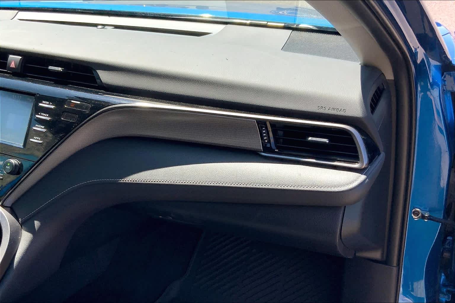 Thumbnail: 2020 Toyota Camry - 23
