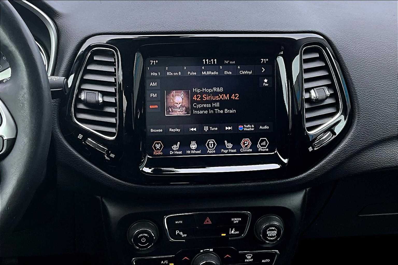 Thumbnail: 2018 Jeep Compass - 15