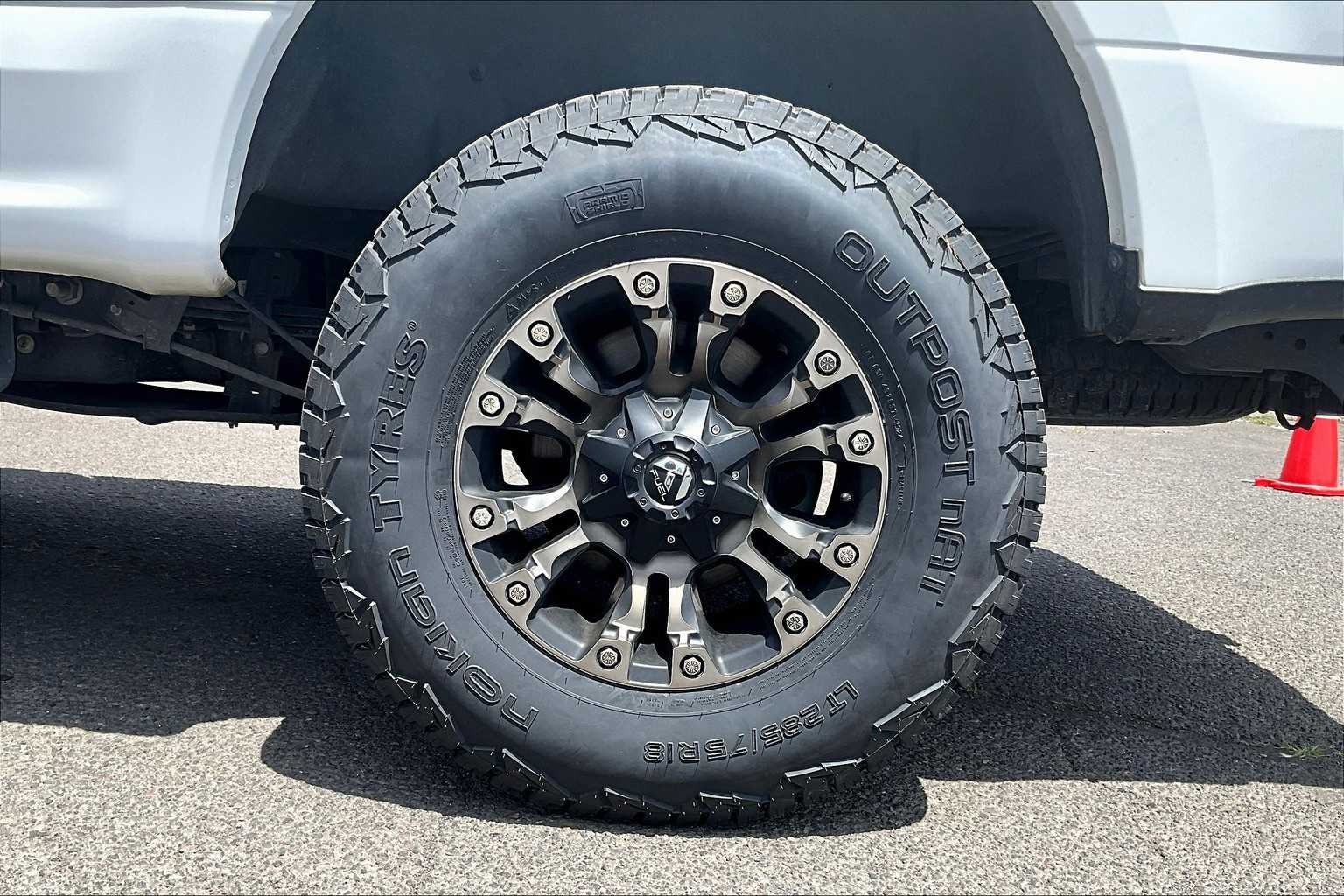 2017 Ford F-350 Lariat 35